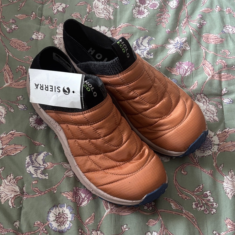 Holo ECO Men’s Quilted Orange Slip-On tennis shoes